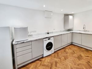 Photo 19- click for photo gallery